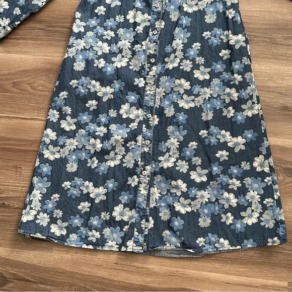 Blue White Chambray Floral Button Font Dress Fits Women Medium - Picture 3 of 9